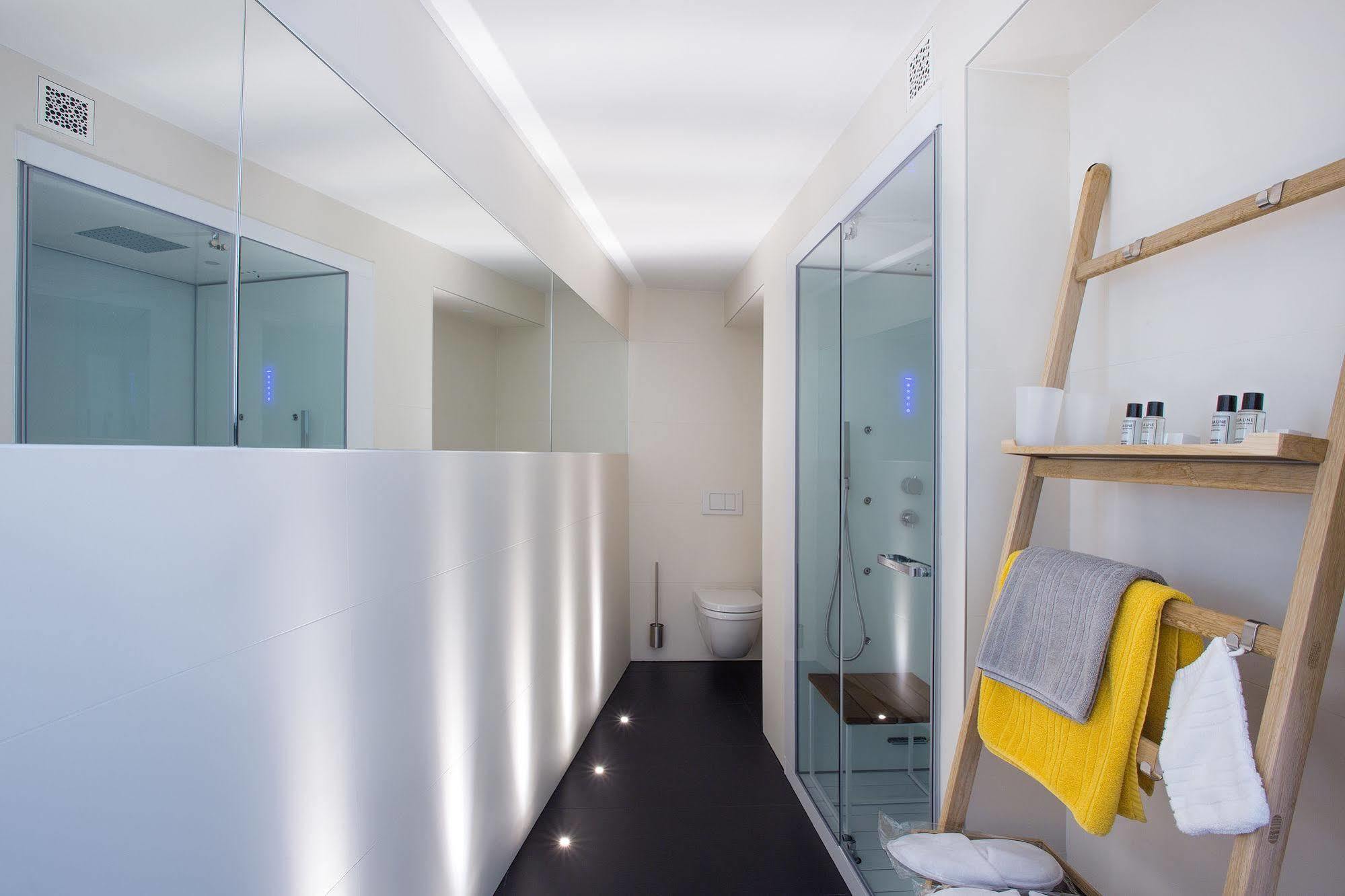 B&B Snooz Inn Gent Bagian luar foto